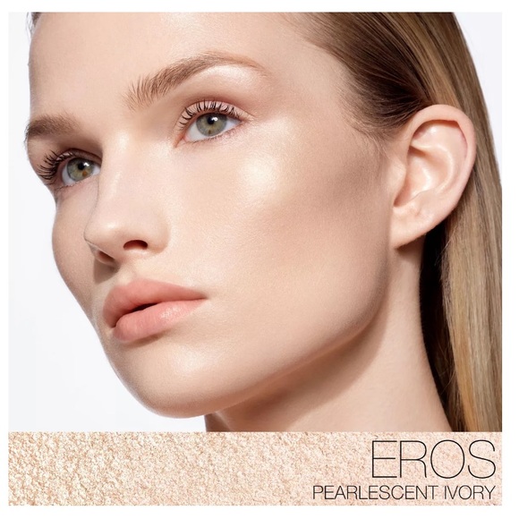 Mini NARS Light Reflecting Luminizing Powder - Picture 4 of 4